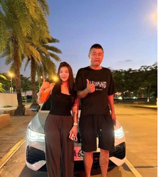 非常感謝寶輩汽車鴨鴨的服務，從頭到尾非常積極處理，住嘉義完全沒看車，鴨鴨從頭到尾都積極處理聯繫，到交車當天開來嘉義來給我，讓我大吃一驚，超級推薦寶輩汽車服務品質真的很好，也超級推薦鴨鴨！看到車真的覺得這台車超棒<br><br>當時鴨鴨很有耐心跟我們解釋，帶我了解車子跟貸款，現在這麼積極主動的業務人員，真的很少見了，買賣期間也有找其他家車商，都沒有寶輩汽車專業仔細，未來有機會一定也會在和寶輩換車 桃園車商的標竿！